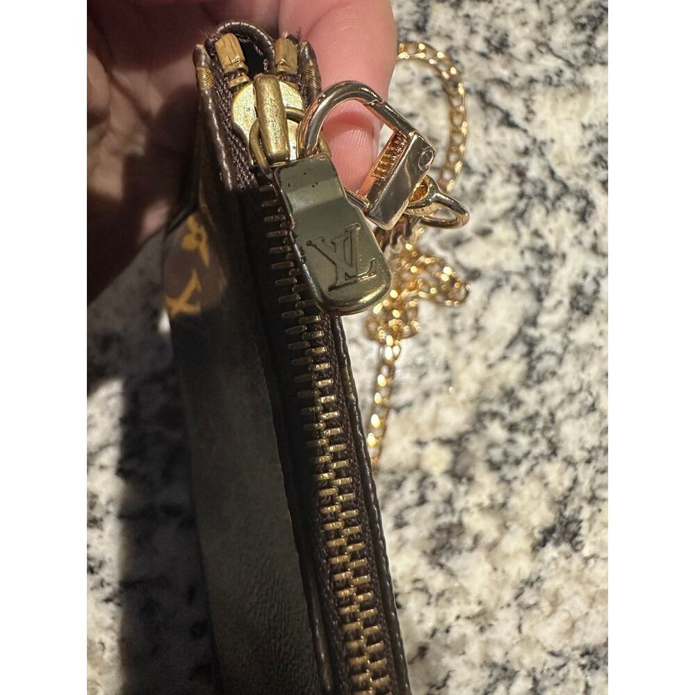 Louis Vuitton Pochette with Chain VGUC COA - Picture 2 of 10
